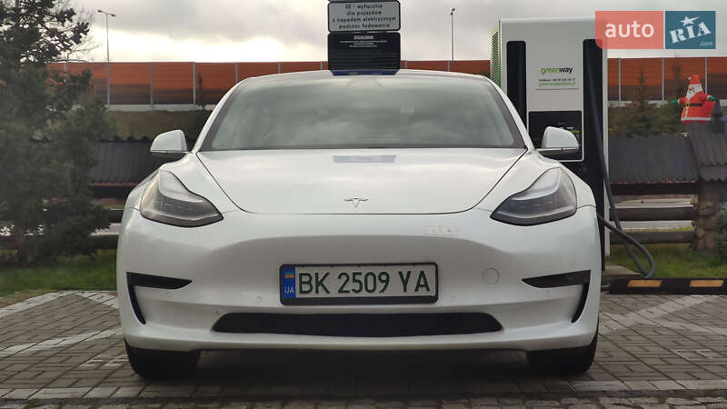2020 tesla model 3