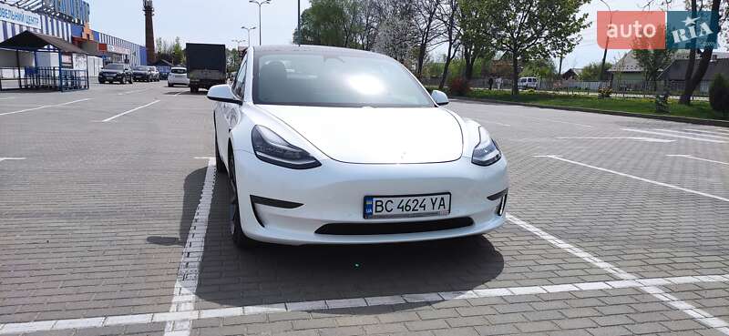 2021 TESLA Model 3