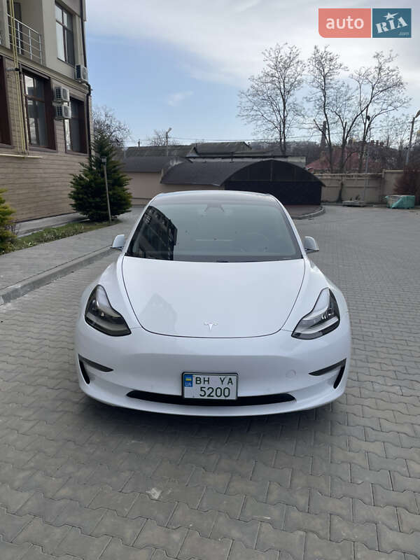 2019 tesla model 3