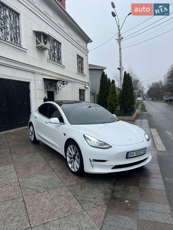 2019 tesla model 3