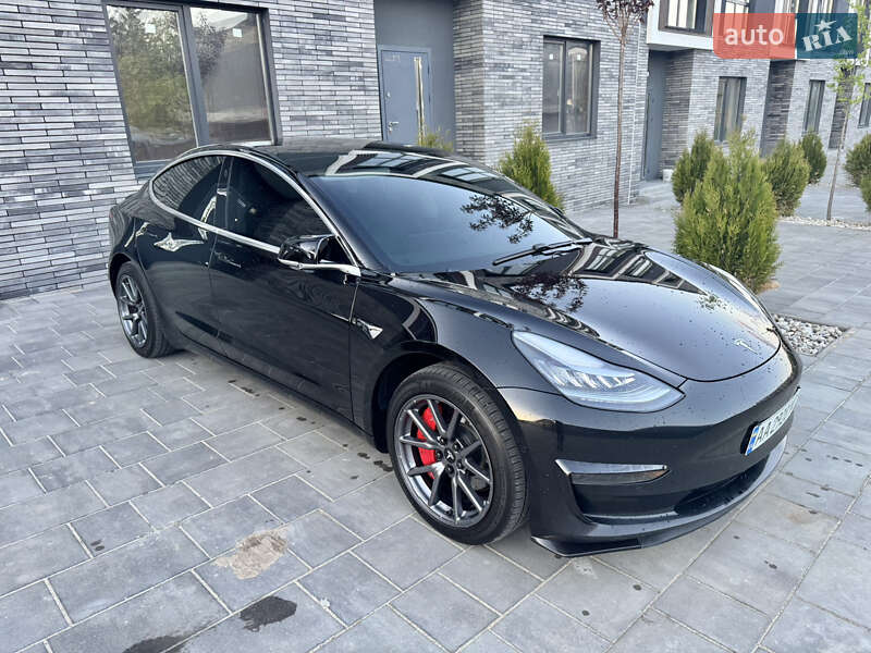 2019 tesla model 3
