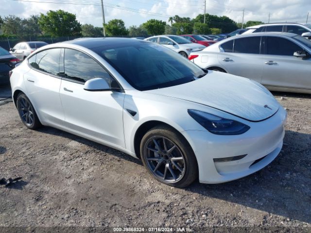 2022 TESLA Model 3