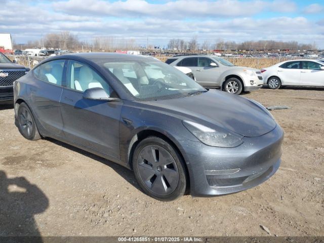 2022 TESLA Model 3