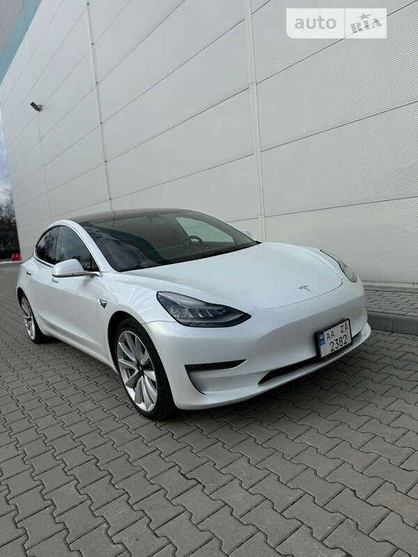 2019 tesla model-3