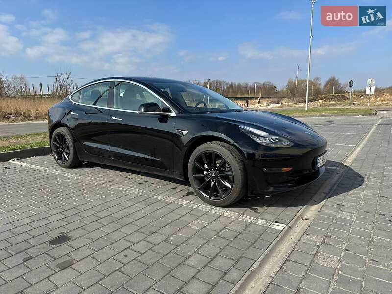 2019 TESLA Model 3