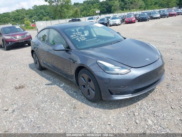 2022 TESLA Model 3