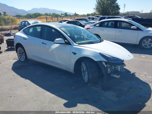 2022 tesla model 3