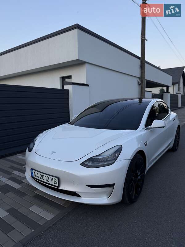 2019 tesla model 3