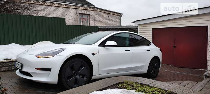 2022 tesla model 3