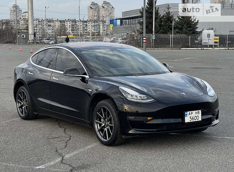2019 tesla model 3