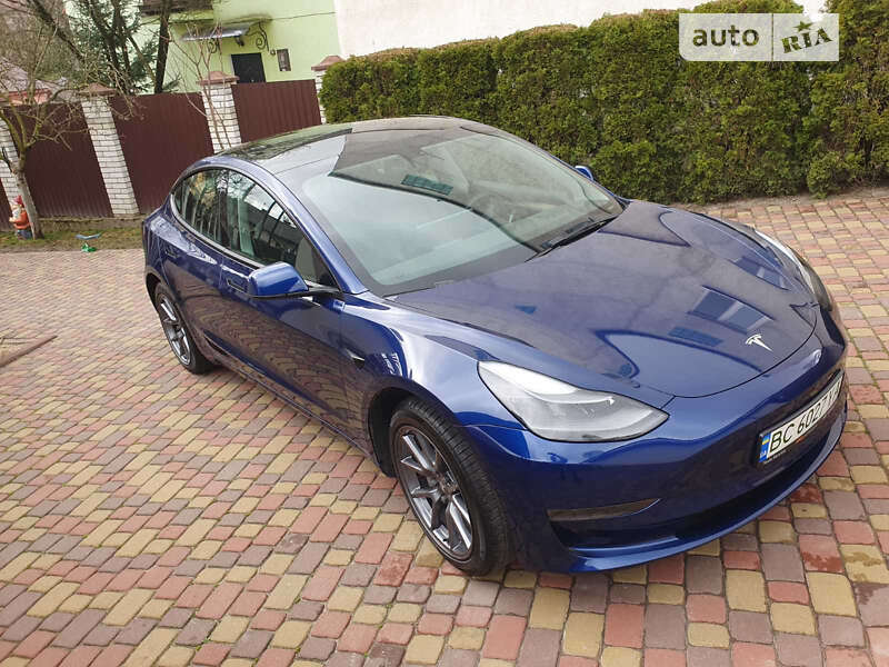 2022 tesla model 3