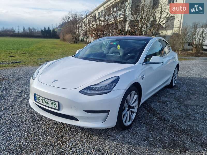 2018 tesla model 3