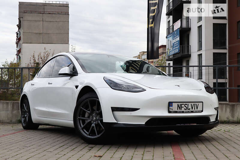 2021 tesla model 3