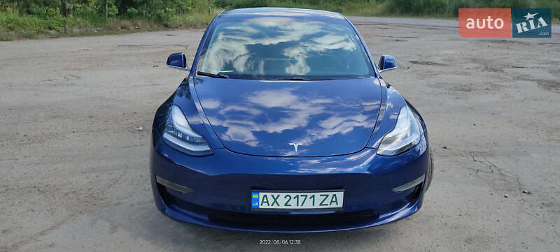 2020 TESLA Model 3
