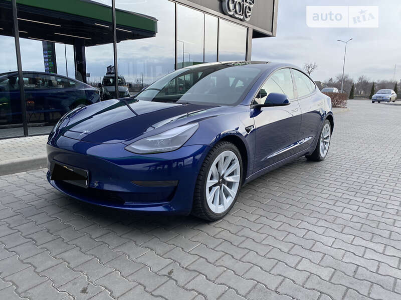 2022 tesla model 3