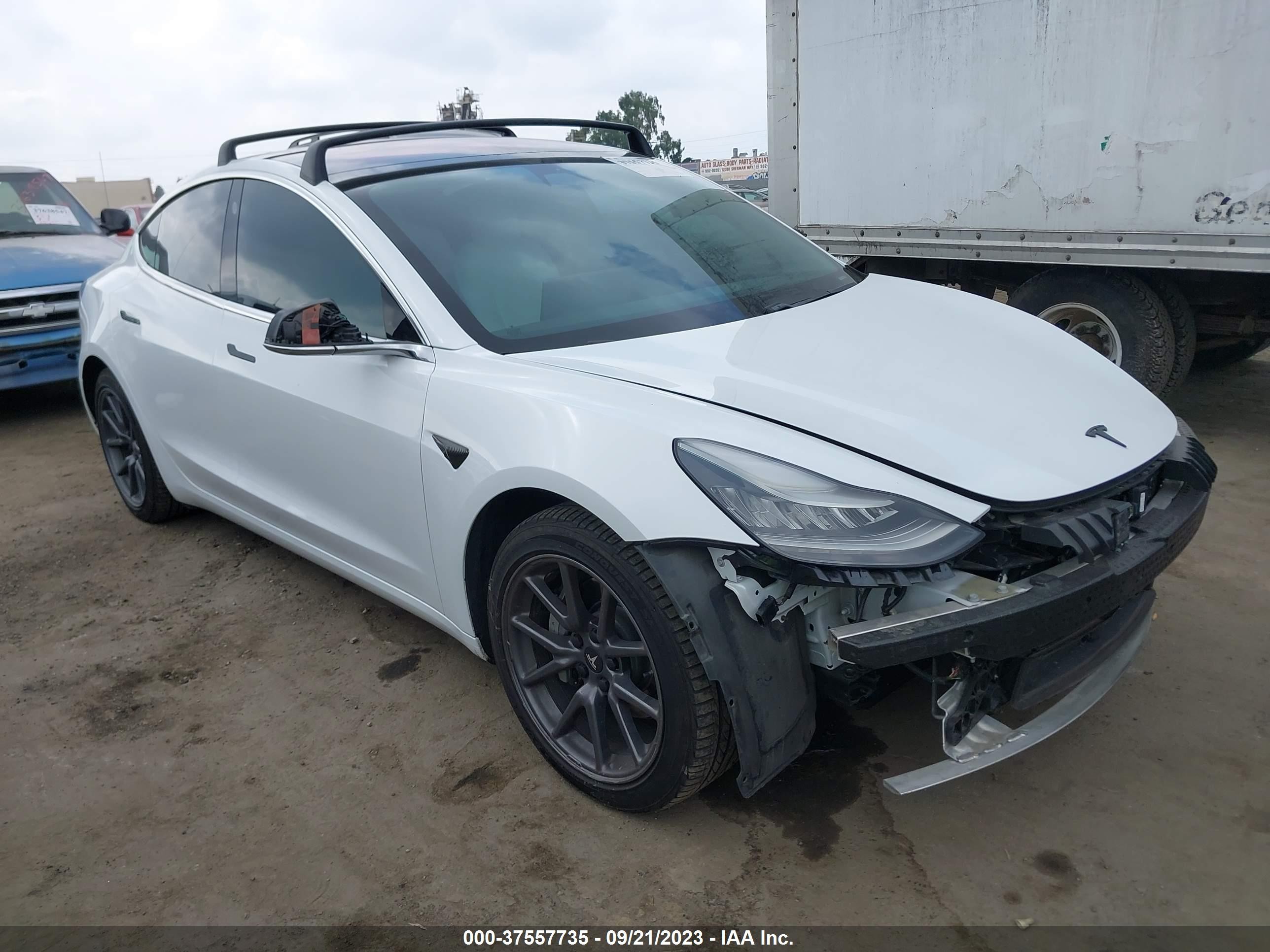 2018 TESLA Model 3