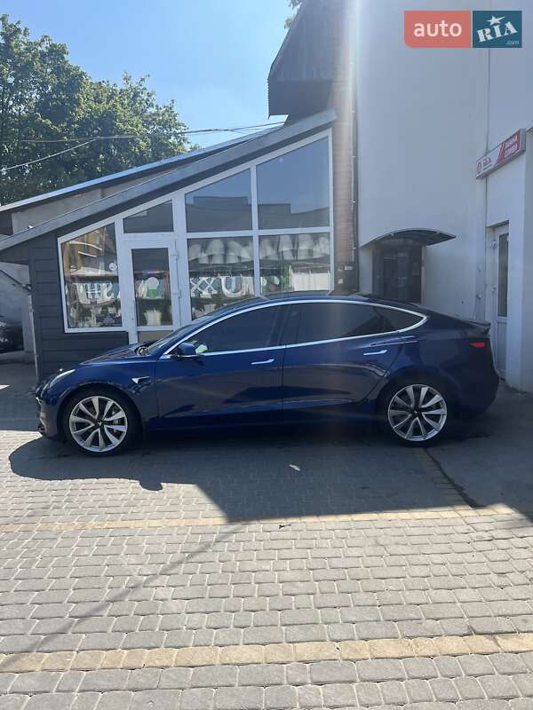 2019 tesla model 3