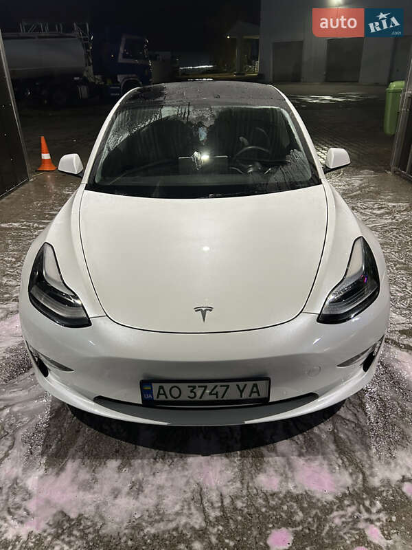 2021 tesla model 3