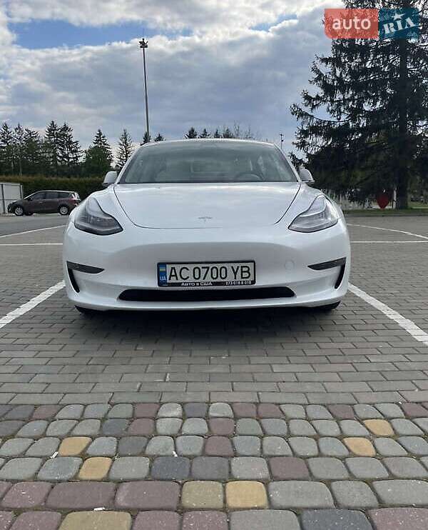 2020 tesla model 3