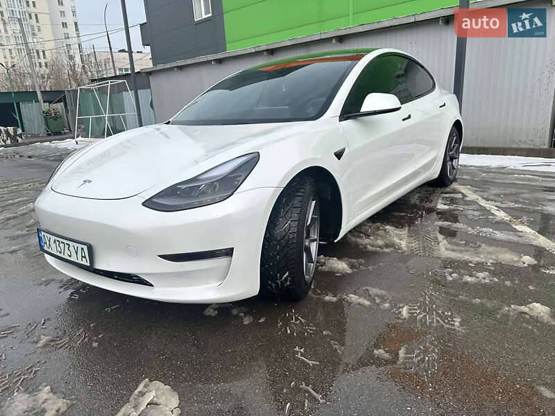 2022 tesla model 3