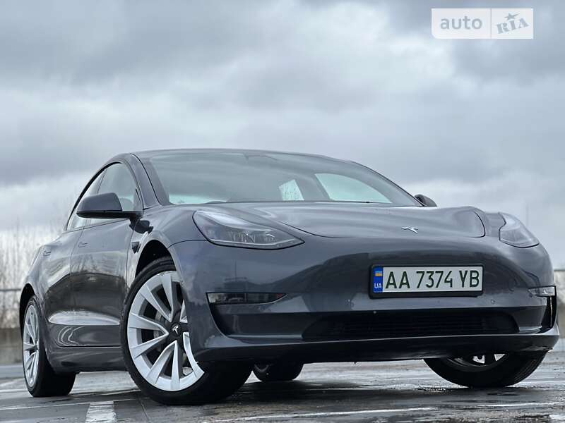 2022 tesla model 3
