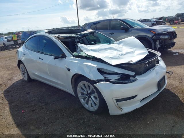 2022 TESLA Model 3