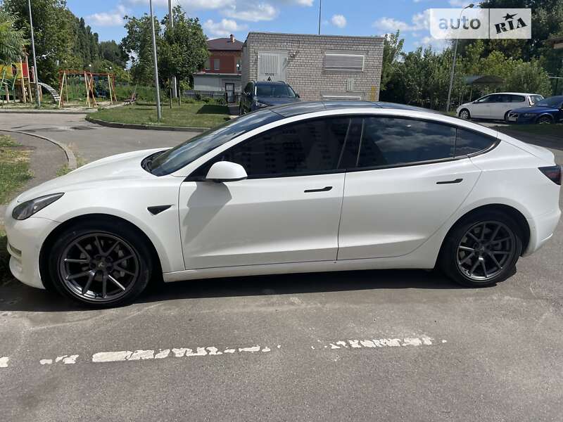 2021 tesla model 3