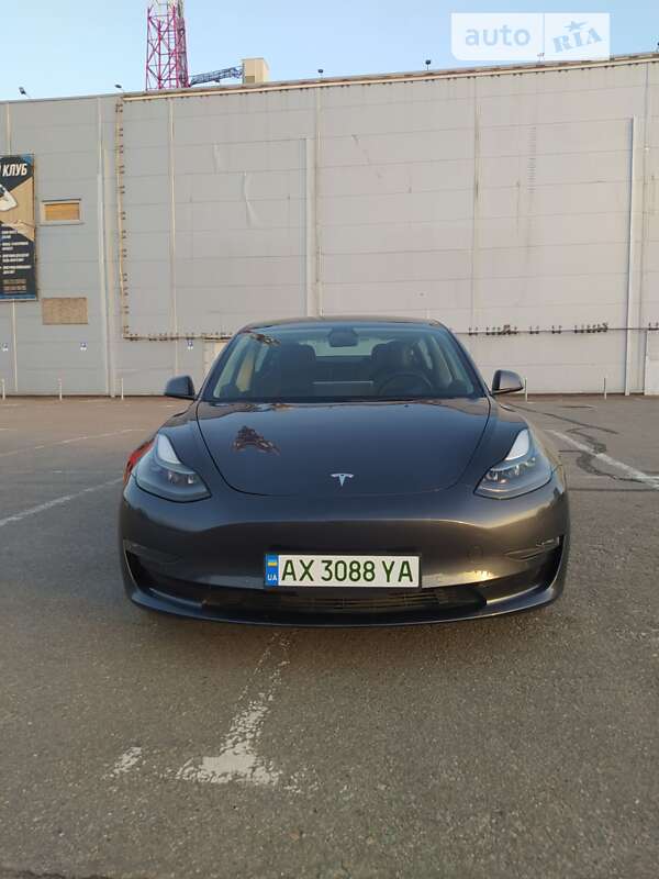 2022 tesla model 3