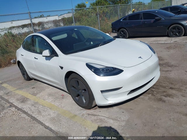 2022 tesla model 3