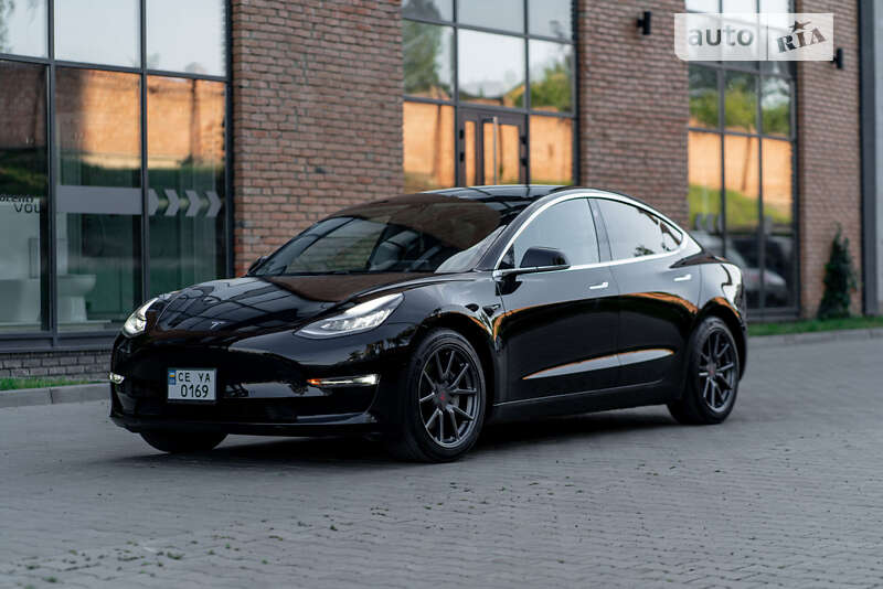2019 TESLA Model 3