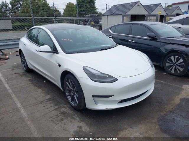 2022 tesla model 3