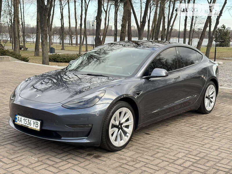 2022 tesla model 3