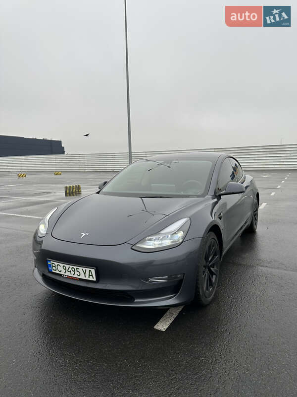 2022 tesla model 3
