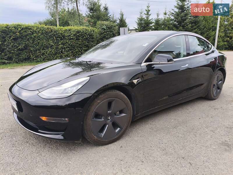 2018 TESLA Model 3