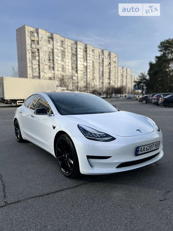 2018 tesla model 3