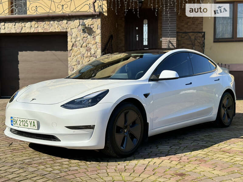 2021 TESLA Model 3