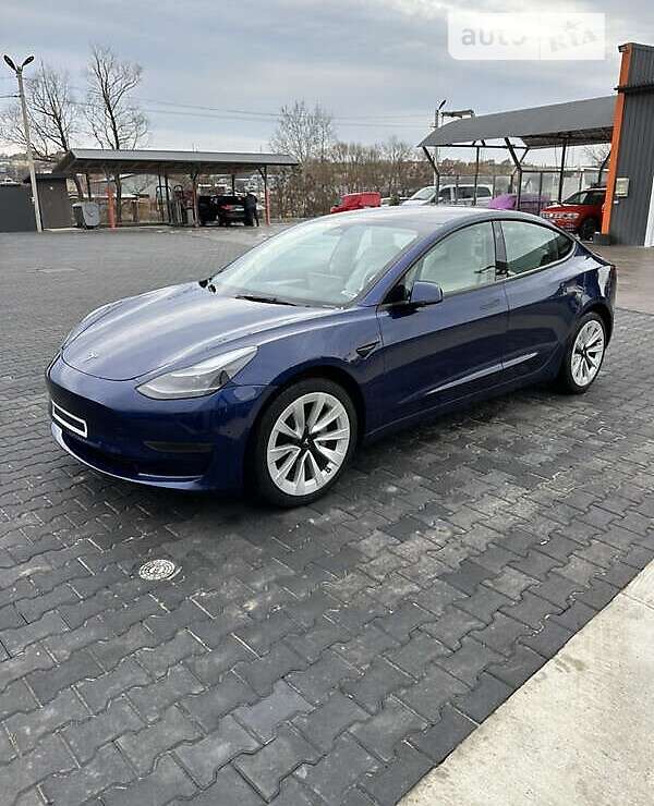 2022 tesla model 3