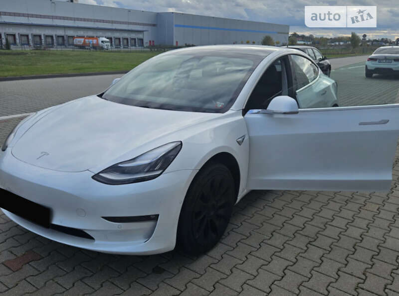 2020 tesla model 3