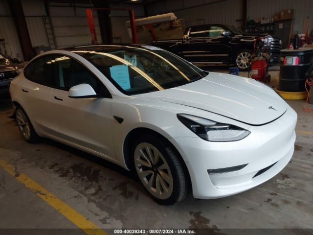 2022 TESLA Model 3