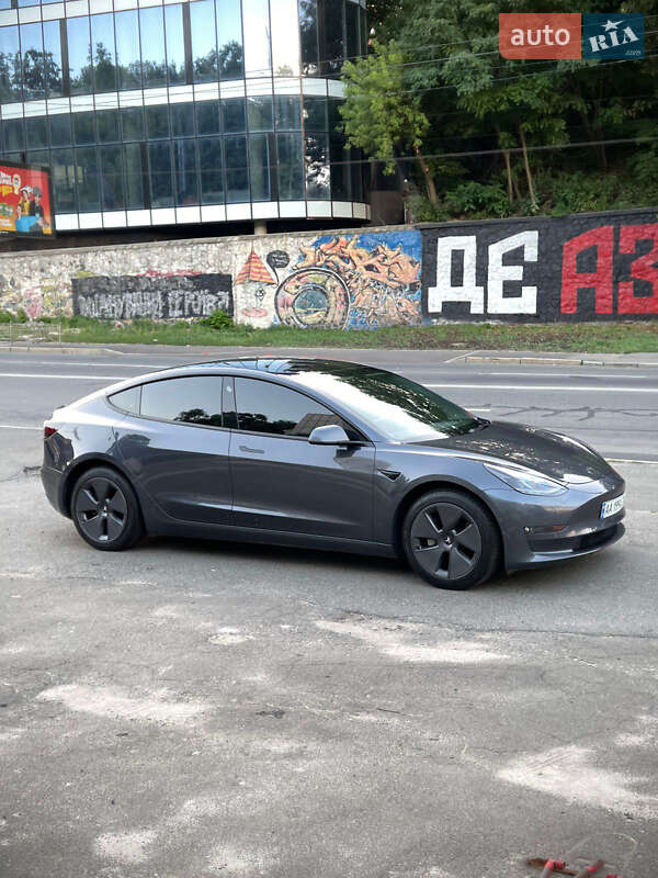 2022 tesla model 3