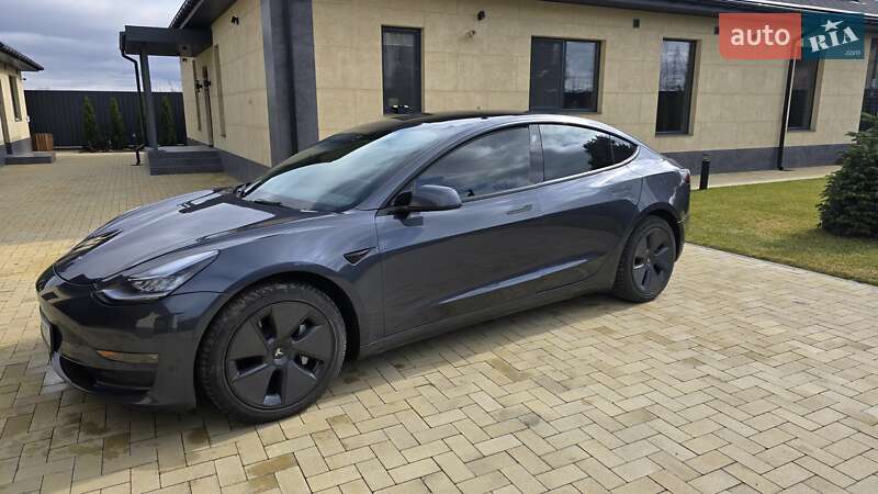 2022 tesla model 3