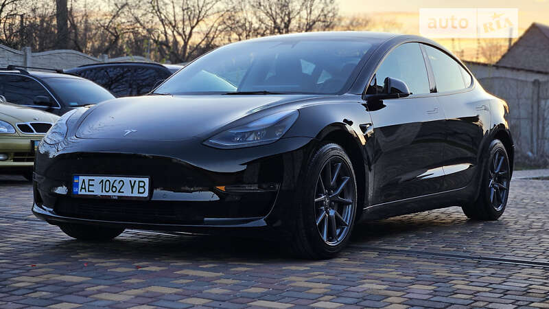 2022 tesla model 3