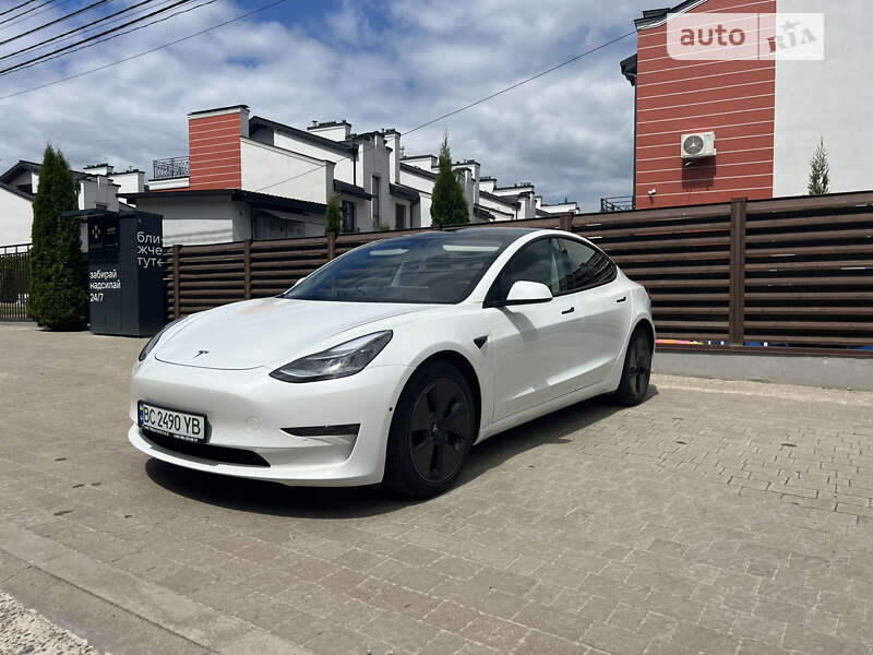 2022 tesla model 3