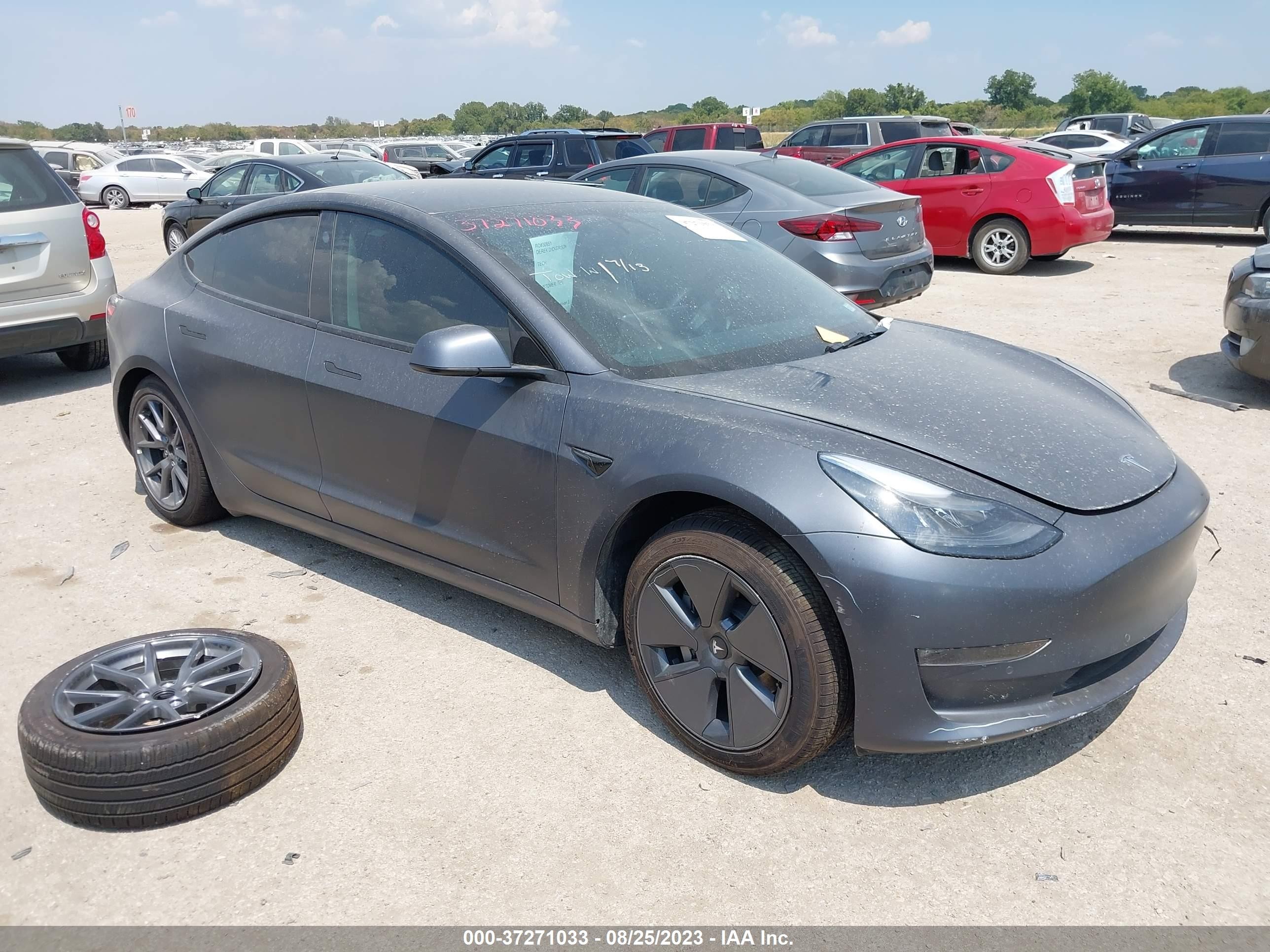 2022 tesla model 3