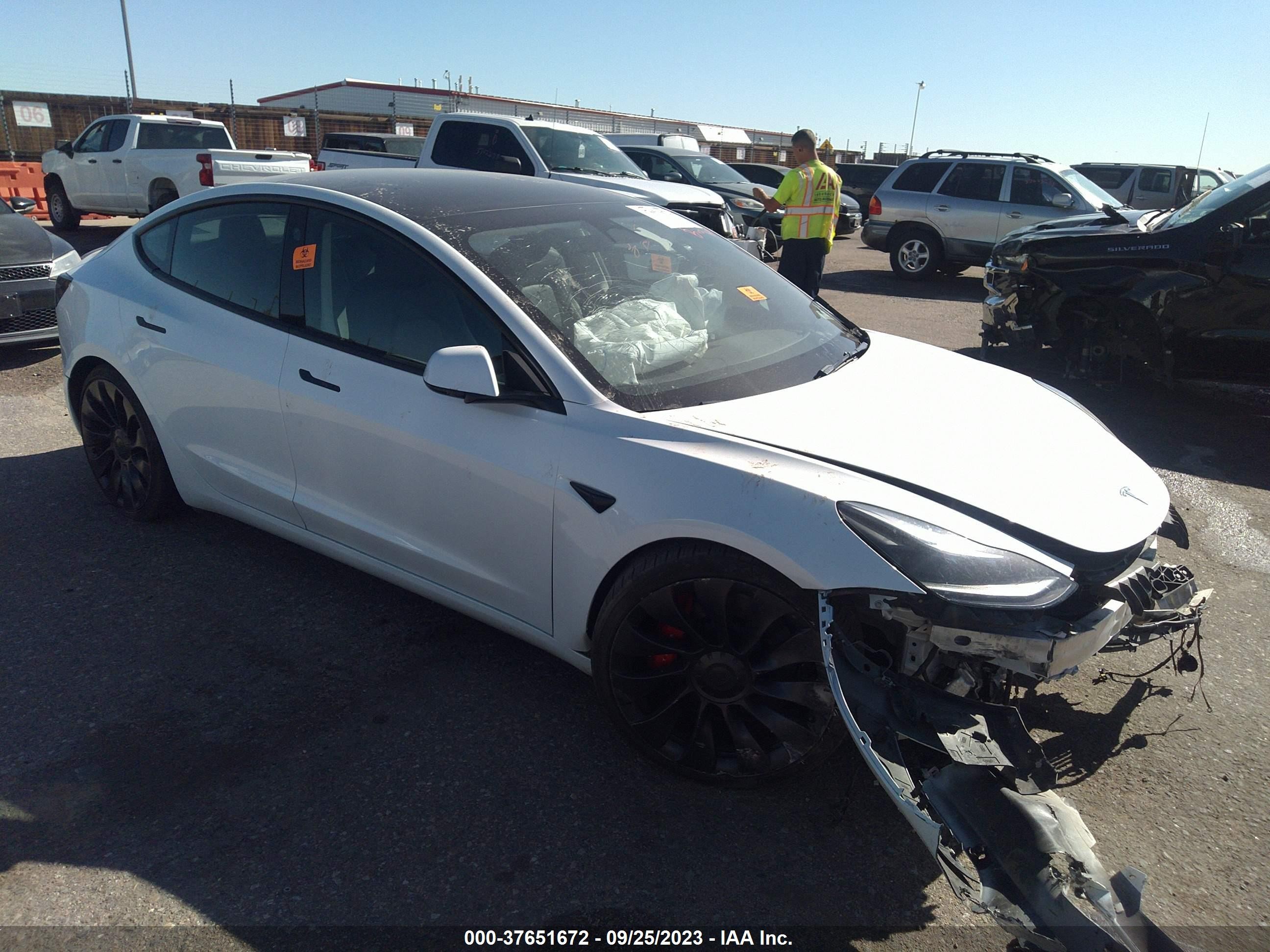 2022 tesla model 3