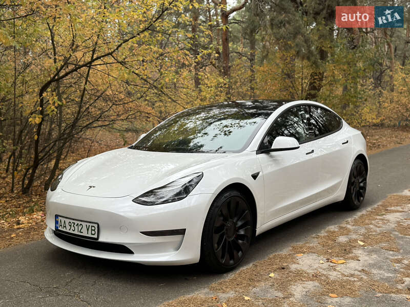 2022 tesla model 3