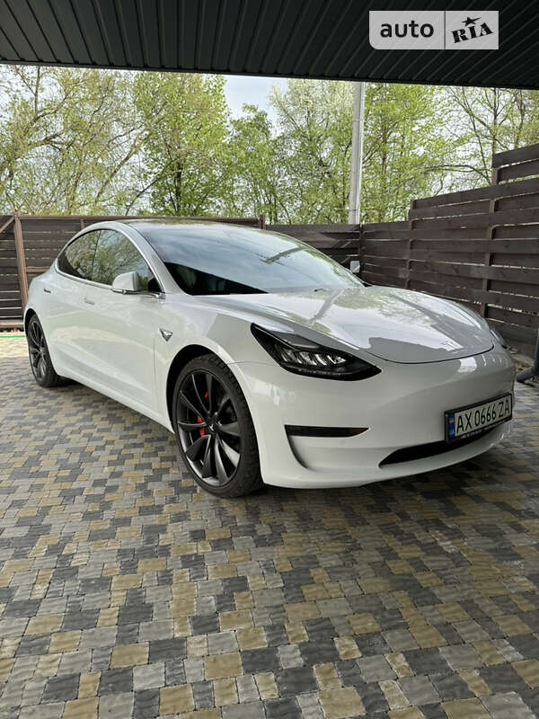 2019 tesla model 3