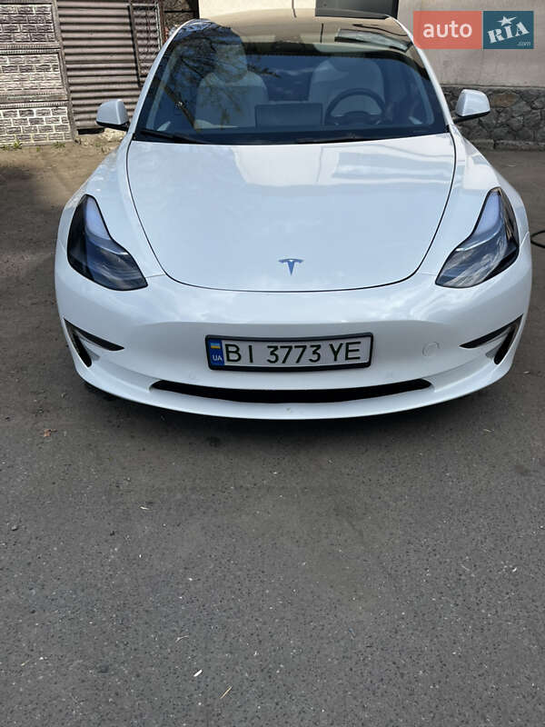 2022 tesla model 3