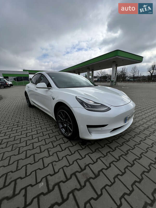 2020 tesla model 3