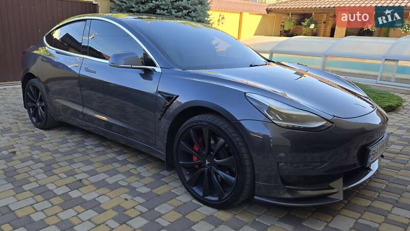 2019 tesla model 3